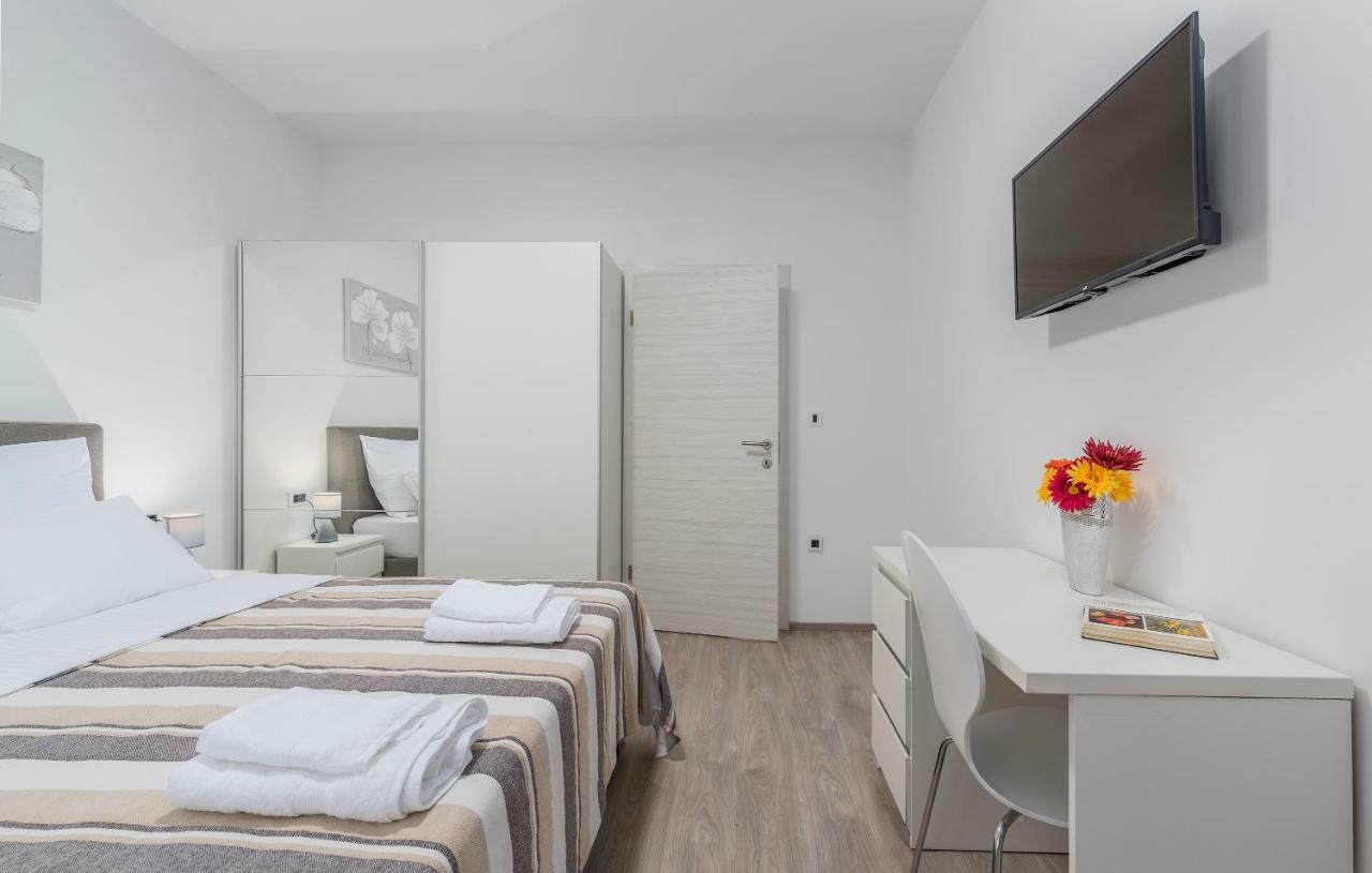 Apartments Vita Πόρετς Εξωτερικό φωτογραφία